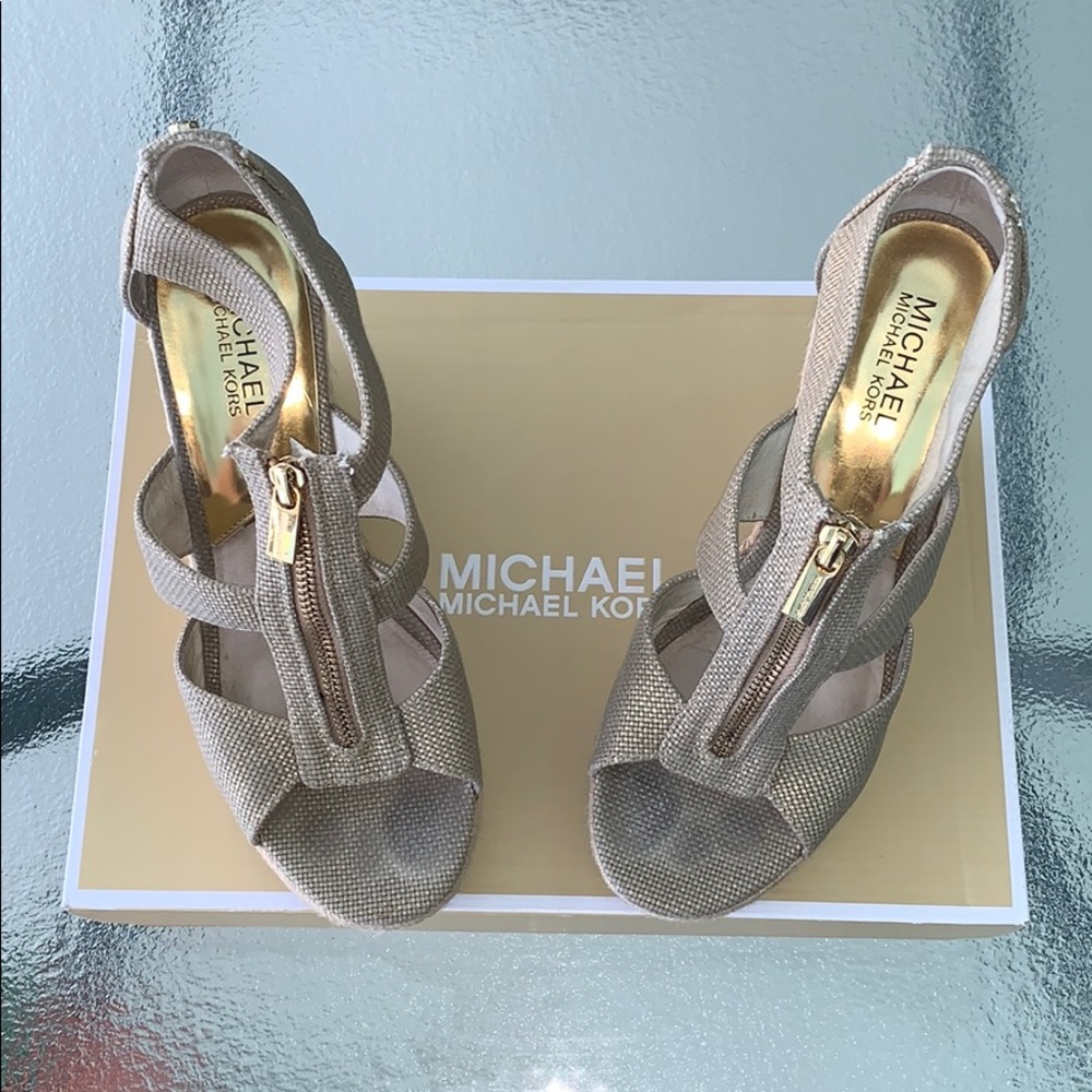 Michael Kors Wedges 💛